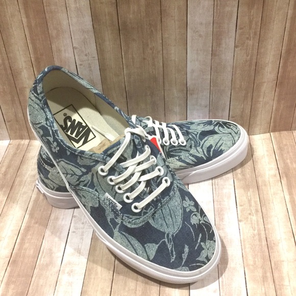 Vans Shoes - Vans Indigo Blue White Tropical Low Women 8.5 Shoe